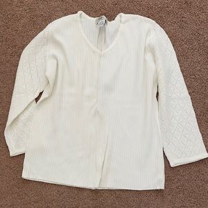 NWOT KIKIT White XL 3/4 Sleeves V Neck Sweater